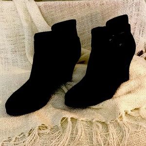 Reitmans Black Suede Boots, Size 7